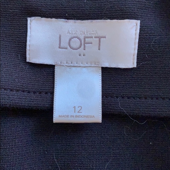 Black straight skirt - Picture 2 of 4